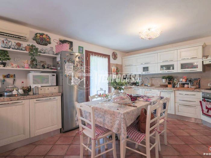 Casa con 6 locali in vendita in Parco Urbano Piscina, Forlì