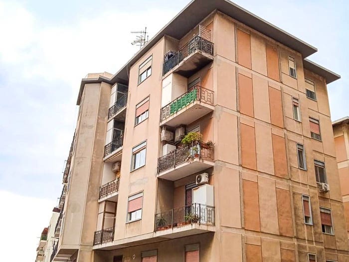 Appartamento quadrilocale in vendita in Via Antonino Siligato, Gazzi, Messina