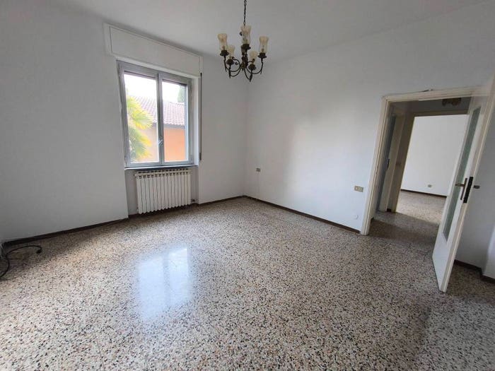 Appartamento trilocale in vendita in Via Verbano, Arona