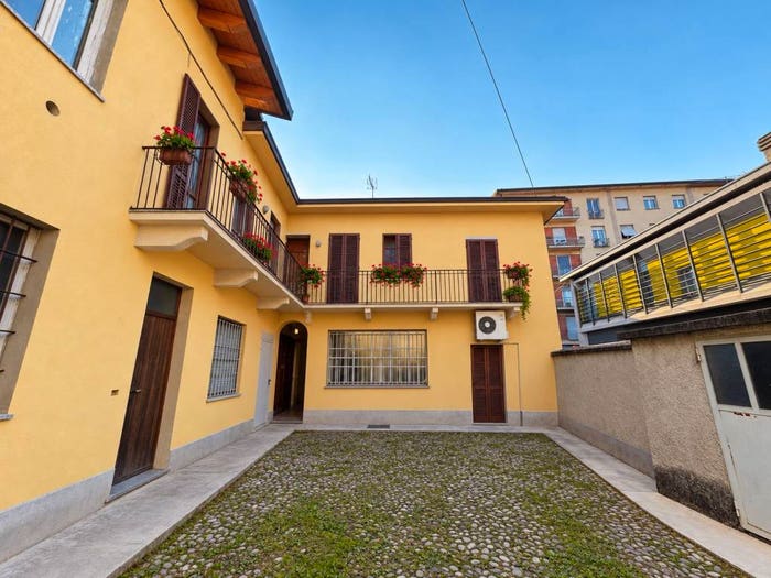Appartamento quadrilocale in vendita in Via San Giulio, Barlassina