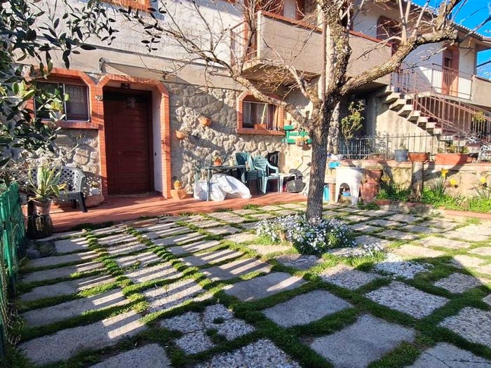 Casa con 5 locali in vendita in Centro, Castel del Piano