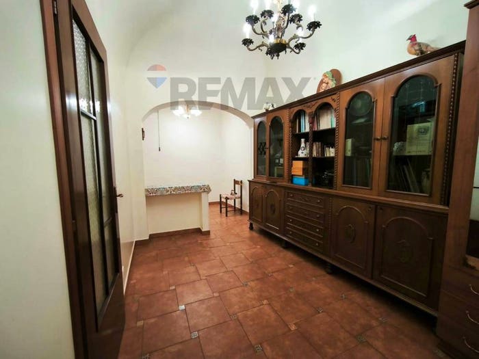 Appartamento bilocale in vendita in Via Trieste, Bronte