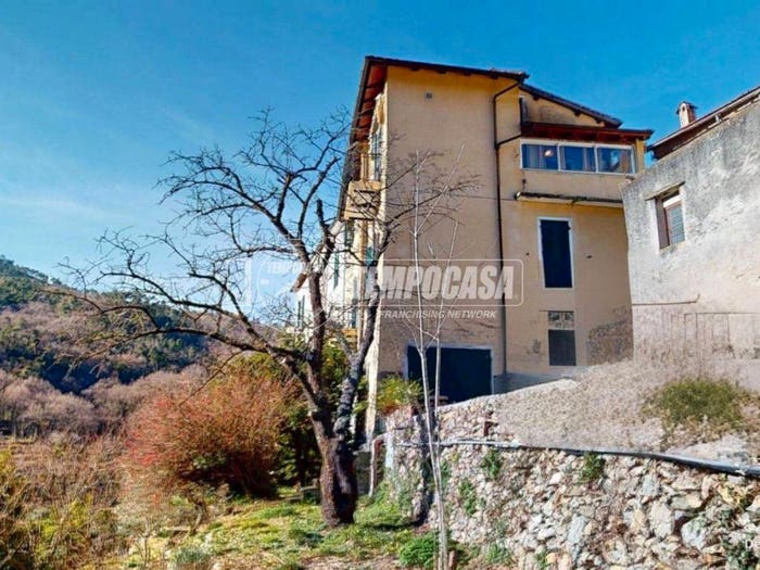 Appartamento con 5 locali in vendita in Via Vecchia, Centro, Calice Ligure
