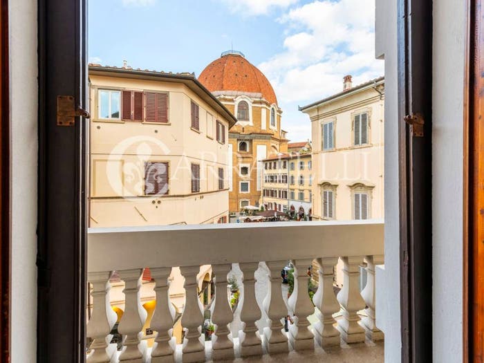 Appartamento quadrilocale in vendita in Via Sant'Antonino, Santa Maria Novella, Firenze