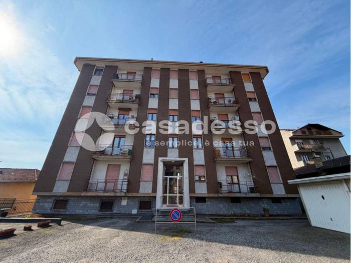 Appartamento quadrilocale in vendita in VIA MONTRIGONE, Centro, Borgosesia