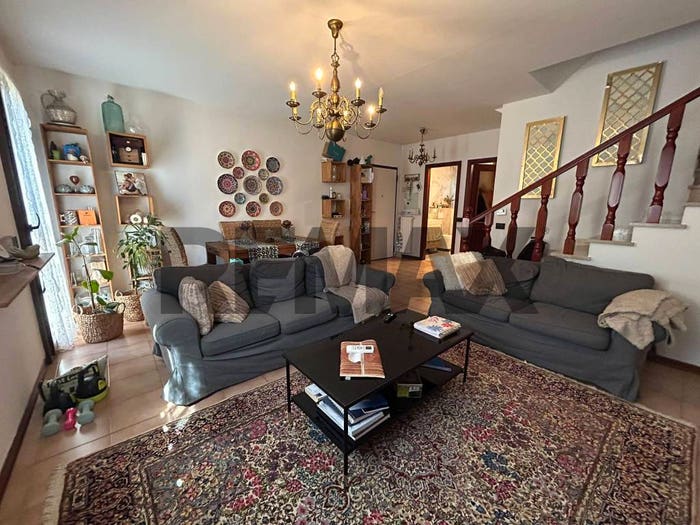 Casa con 6 locali in vendita in Aeroporto, Ferrara