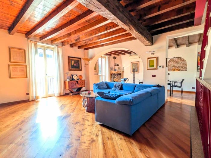 Casa trilocale in vendita in Via Porta Nuova, Centro Storico, Pavia