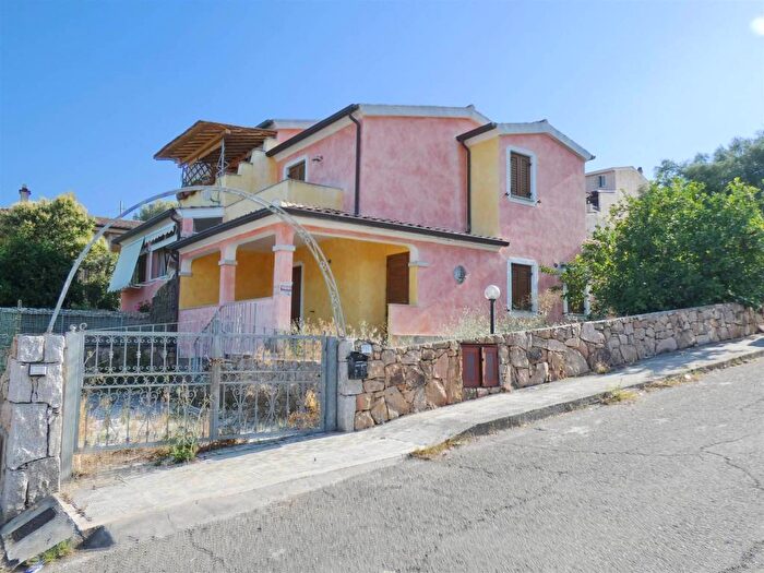 Casa trilocale in vendita in Budoni