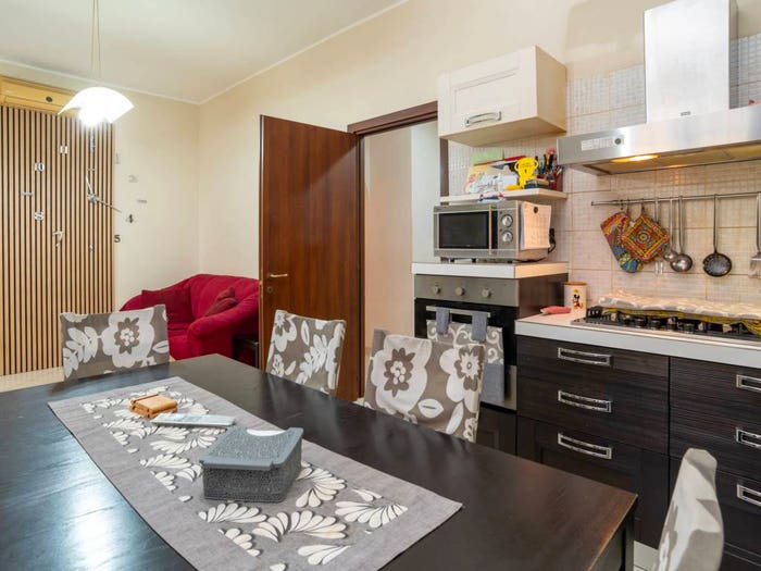 Appartamento con 6 locali in vendita in Via Cesare Battisti, Centro, Belpasso