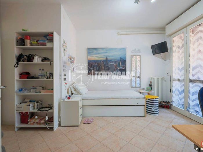 Appartamento quadrilocale in vendita in Via Libia, Massarenti, Bologna
