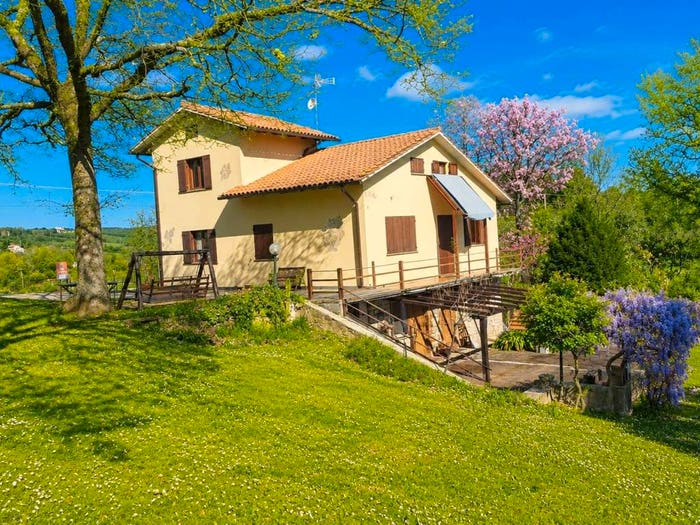 Casa con 5 locali in vendita in Montecchio