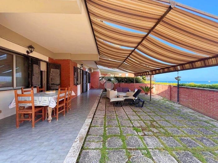 Appartamento trilocale in vendita in Lungomare Delle Sirene, Lido di Cincinnato Sirene, Anzio