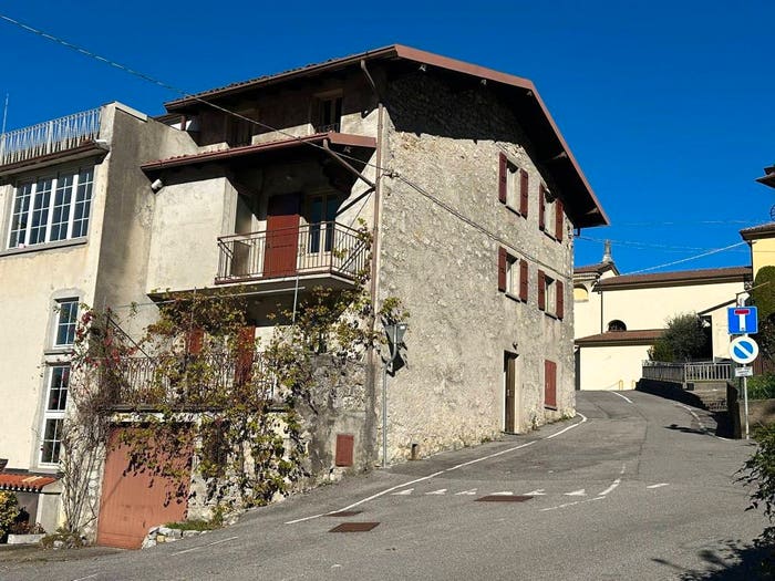 Casa con 5 locali in vendita in Via Oprando Abate, Casale, Albino