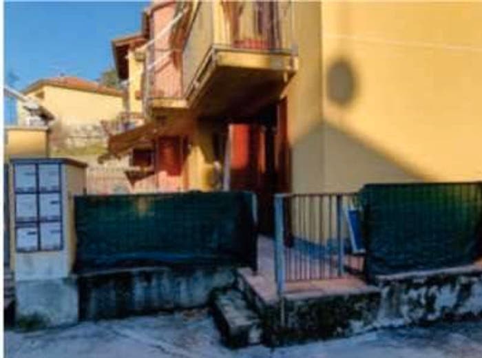 Appartamento quadrilocale in vendita in Prestino, Como