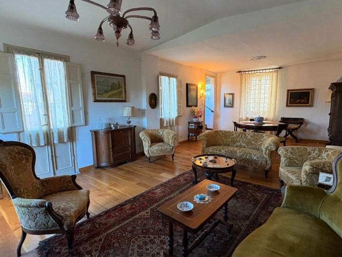 Casa con 6 locali in vendita in Piazza S Pietro Somaldi, Piazza Anfiteatro Torre Guinigi, Lucca