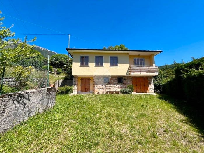 Casa con 5 locali in vendita in Via Chiesa, Ferrara di Monte Baldo