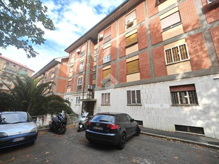 Appartamento trilocale in vendita in Via Lallo Fraschetti, Alessandrino Torre Spaccata, Roma