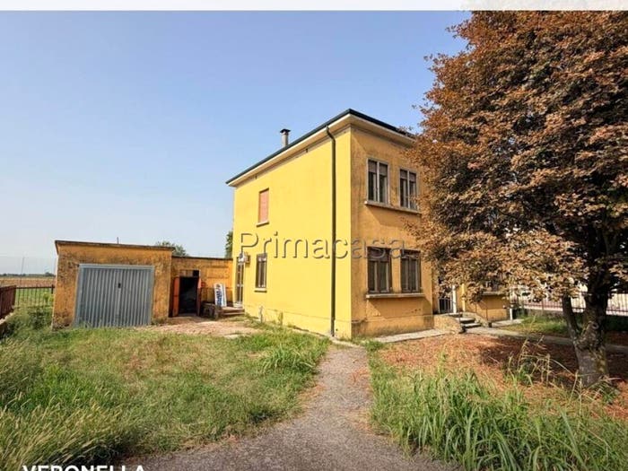 Casa con 5 locali in vendita in PIAZZA GUGLIELMO MARCONI, Centro, Veronella
