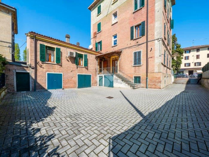 Appartamento trilocale in vendita in Via Emilia Est, Sant'Agnese Università, Modena