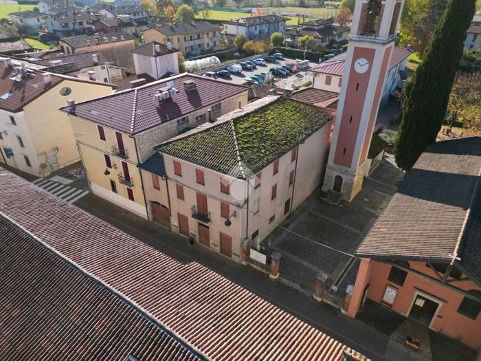 Casa con 6 locali in vendita in Via Roma, Centro, San Vito di Leguzzano