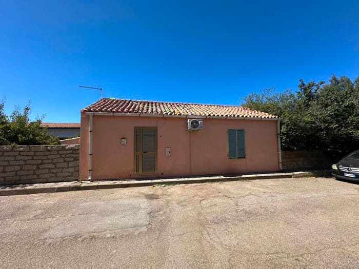 Casa bilocale in vendita in Via Olbia, Priatu, Sant'Antonio di Gallura