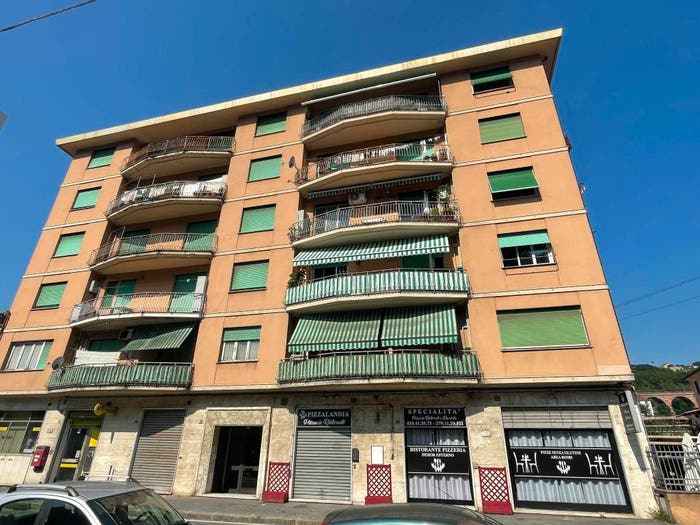 Appartamento trilocale in vendita in Via San Quirico, Pontedecimo, Genova