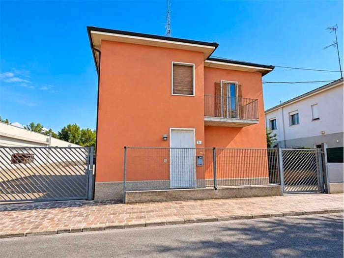 Casa con 5 locali in vendita in VIA FD GUERRAZZI, San Cataldo, Modena