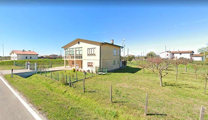 Casa con 5 locali in vendita in Via Roma, Codevigo