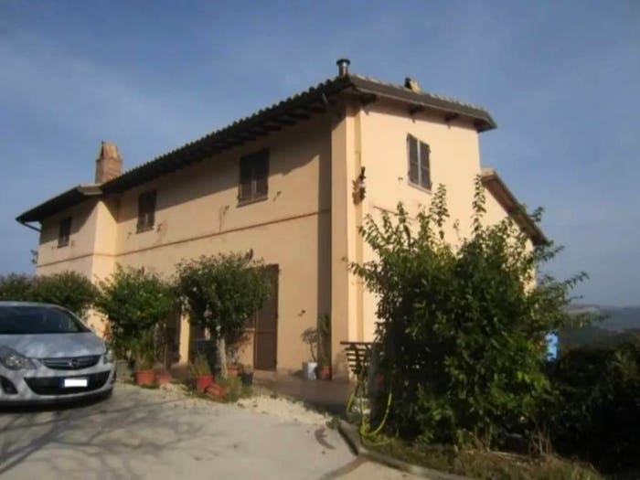 Casa con 6 locali in vendita in SP, Ponte Santa Lucia Colfiorito Annifo, Foligno