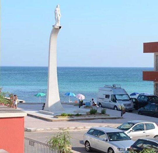 Appartamento quadrilocale in vendita in Via Della Resistenza, Torre Lapillo, Porto Cesareo