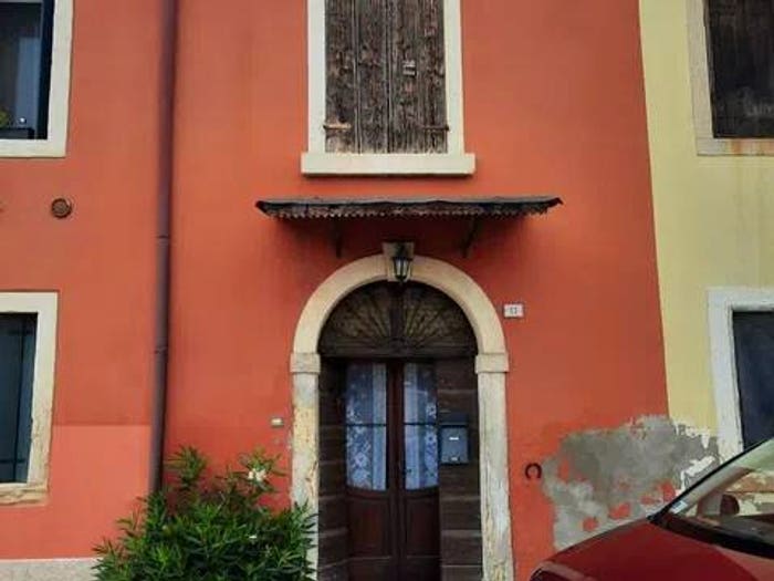 Casa con 6 locali in vendita in Via Abazzea No Number, Centro, Arcole