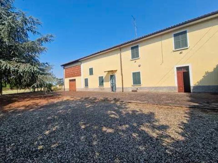 Casa con 6 locali in vendita in Strada Emilia Scauri, Pollastra Levata, Bosco Marengo