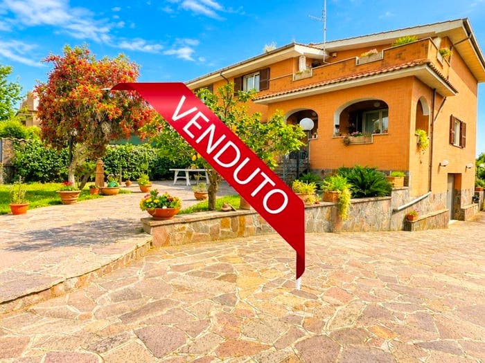 Casa quadrilocale in vendita in Via Alfredo Grandidier, Castel di Leva, Roma