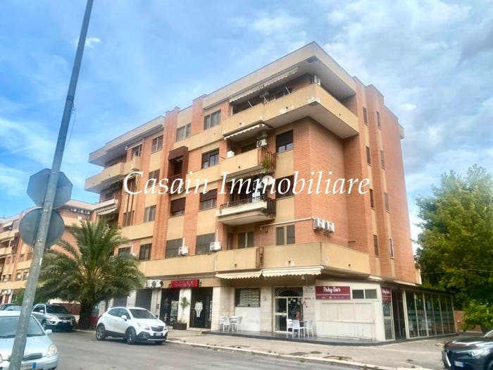Appartamento trilocale in vendita in Via Vito Petruzzelli, Vigili del Fuoco, Foggia