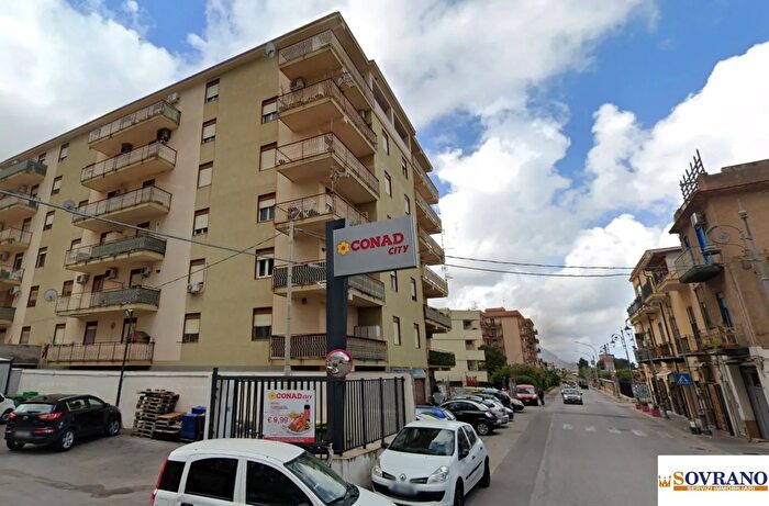 Appartamento trilocale in vendita in Via Monsignor Siino, Capaci
