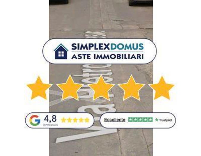 Appartamento con 5 locali in vendita in Via P B Moscatelli, San Giorgio Ionico