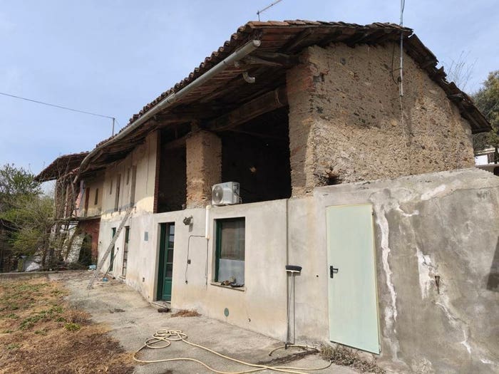 Casa con 5 locali in vendita in Strada Cuccia, Bricherasio