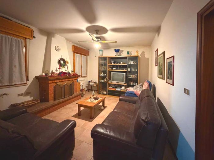 Casa con 6 locali in vendita in Via Candelosa, Formignana, Tresignana