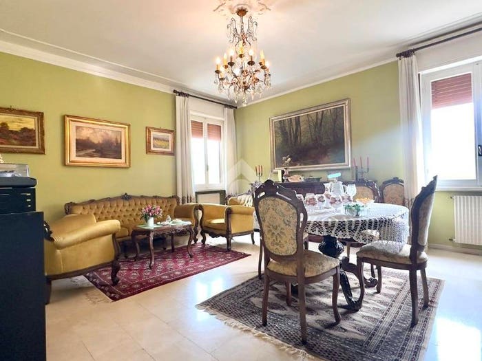 Appartamento quadrilocale in vendita in Via Poggio, Pasturana