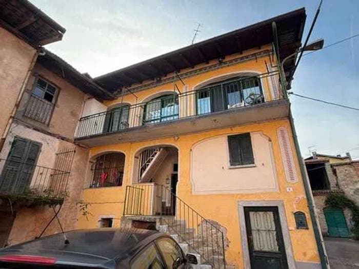 Appartamento bilocale in vendita in Via Castello SNC, Ferrera di Varese