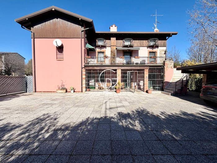 Casa con 6 locali in vendita in Via Venezia, Rivoltella, Desenzano del Garda