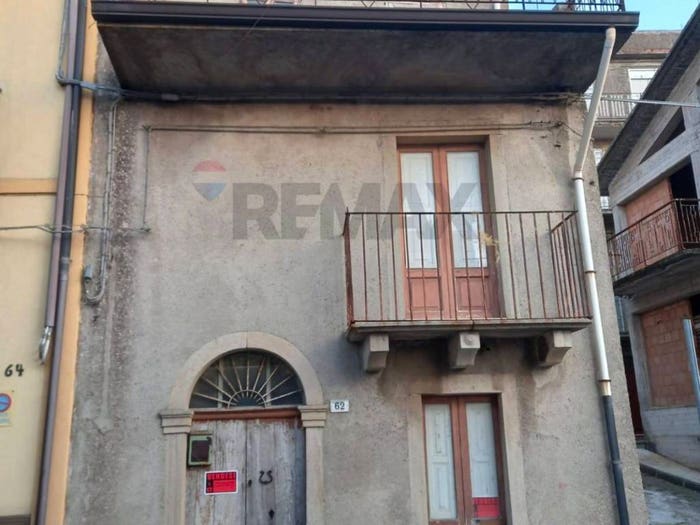 Casa con 6 locali in vendita in Via Libertà, Centro, Montalbano Elicona
