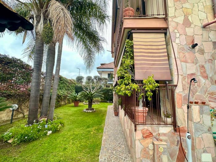 Casa con 6 locali in vendita in Via Marenola, Lago Patria, Giugliano in Campania