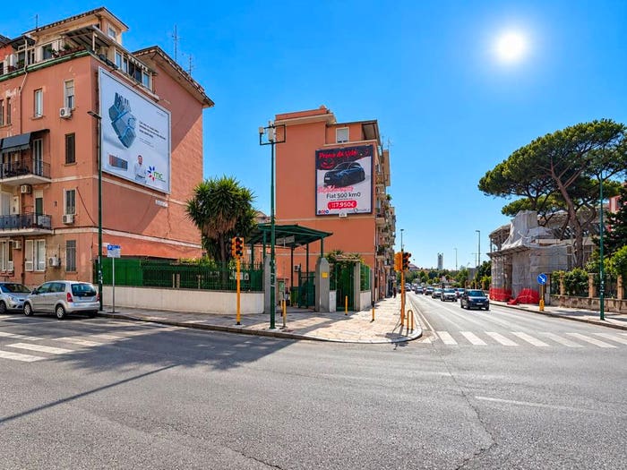 Appartamento trilocale in vendita in Via Giambattista Marino, Fuorigrotta, Napoli