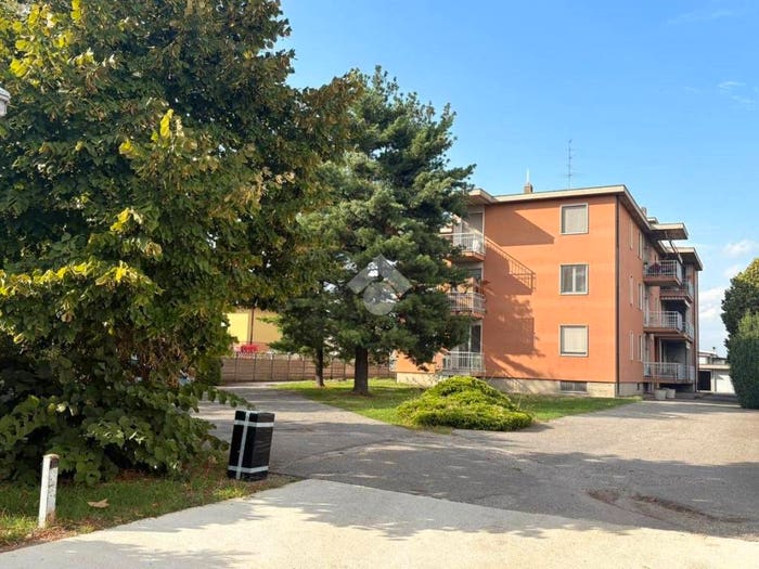 Appartamento trilocale in vendita in Via Francesco Baracca, Centro, Lonate Pozzolo
