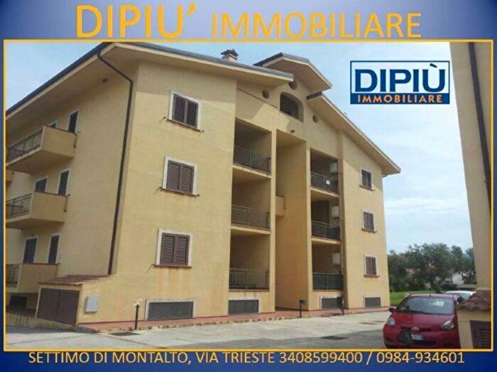 Appartamento trilocale in vendita in Via Settimio Severo, Rende