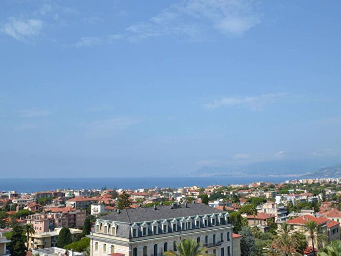 Casa con 5 locali in vendita in Centro, Bordighera