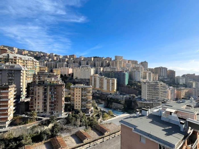 Appartamento quadrilocale in vendita in Via Bari, San Teodoro, Genova