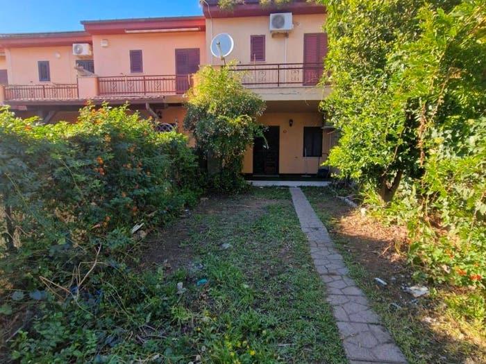 Casa trilocale in vendita in Via Toce, Tor San Lorenzo Nuova California, Ardea