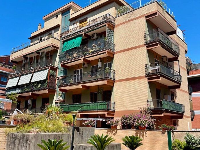 Appartamento con 5 locali in vendita in Via Giuseppe Belluzzo, Portuense, Roma